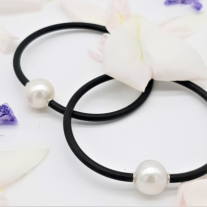 BRACELETS & BANGLES