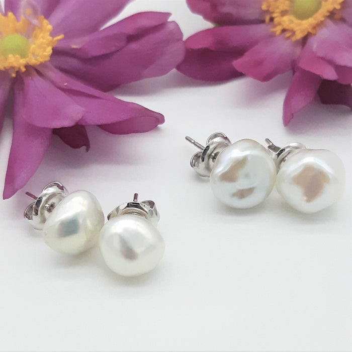 PEARL STUD EARRINGS