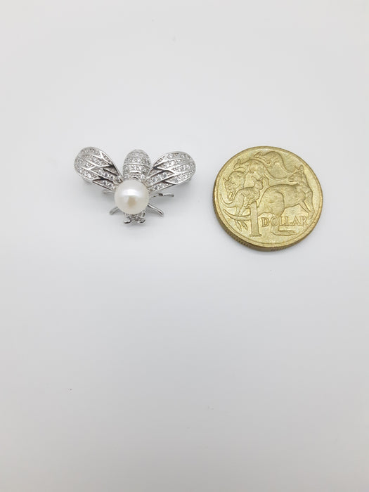 BEE BROOCH