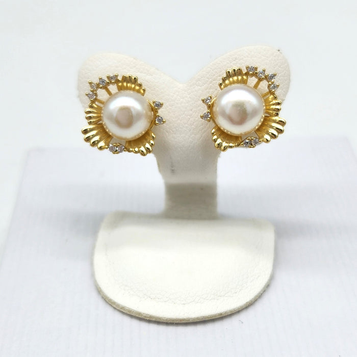 FANCY GOLD & PEARL STUD EARRINGS