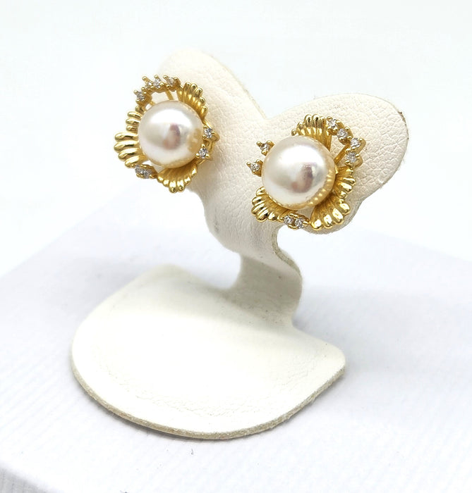 FANCY GOLD & PEARL STUD EARRINGS