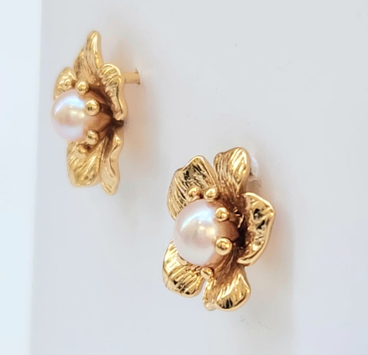 FLOWER & PEARL STUDS