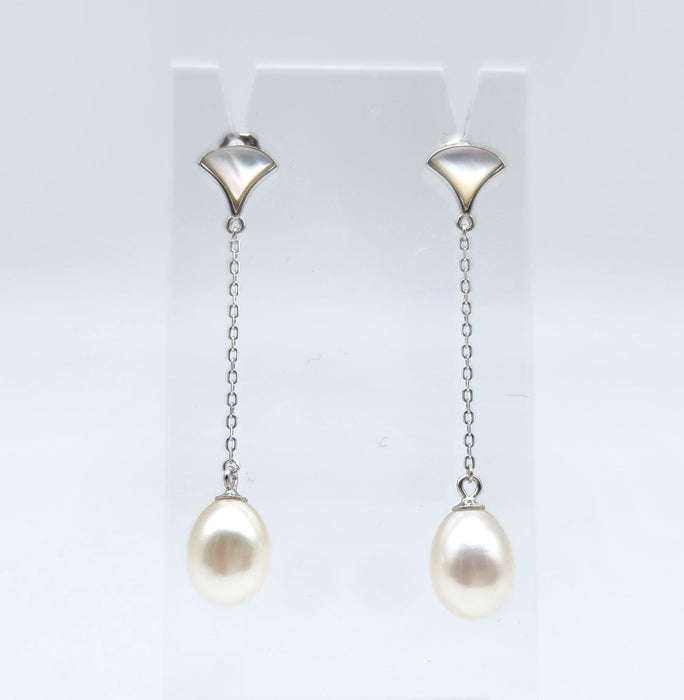 ART DECO MOTHER OF PEARL & CHAIN DROP WITH PEARL