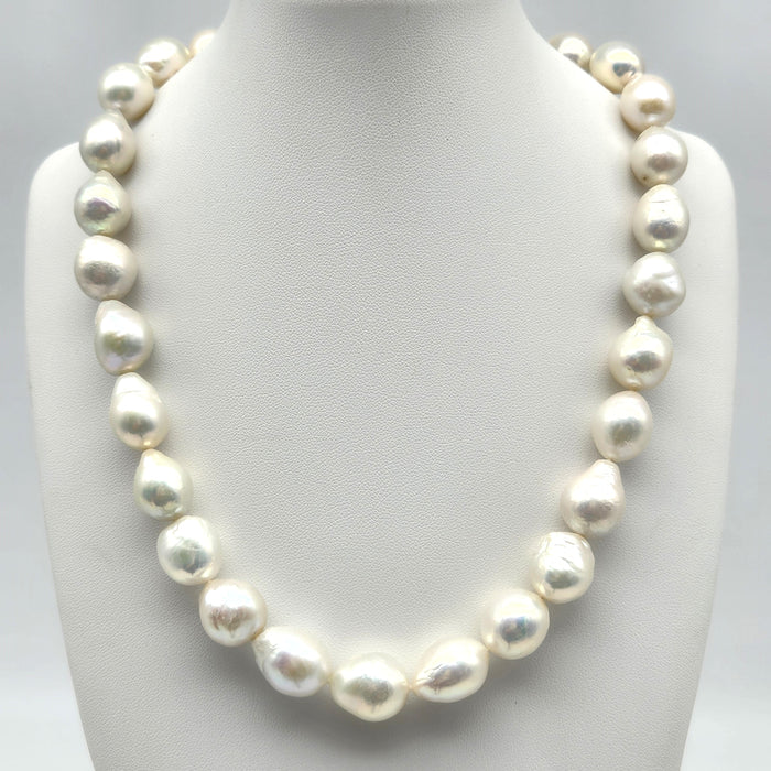 BAROQUE CULTURED FRESHWATER PEARL STRAND
