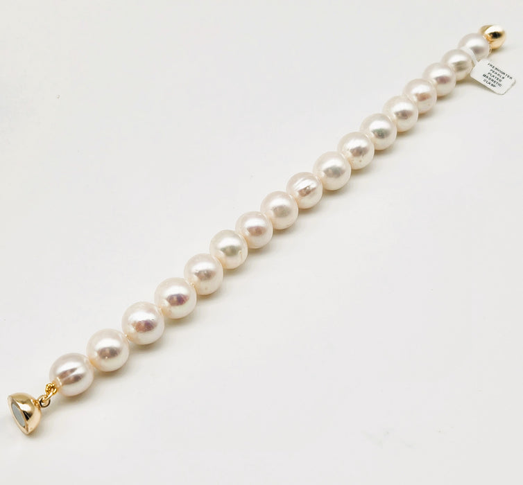WOW FACTOR PEARL BRACELET