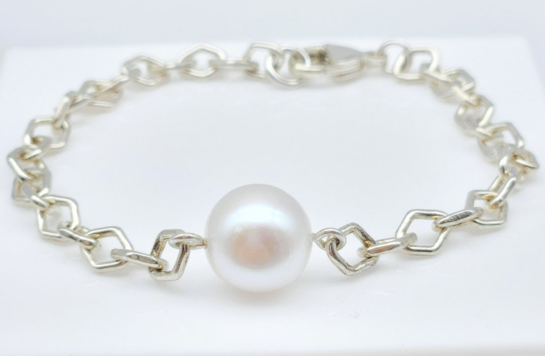 STERLING SILVER DIAMOND LINK WITH PEARL BRACELET
