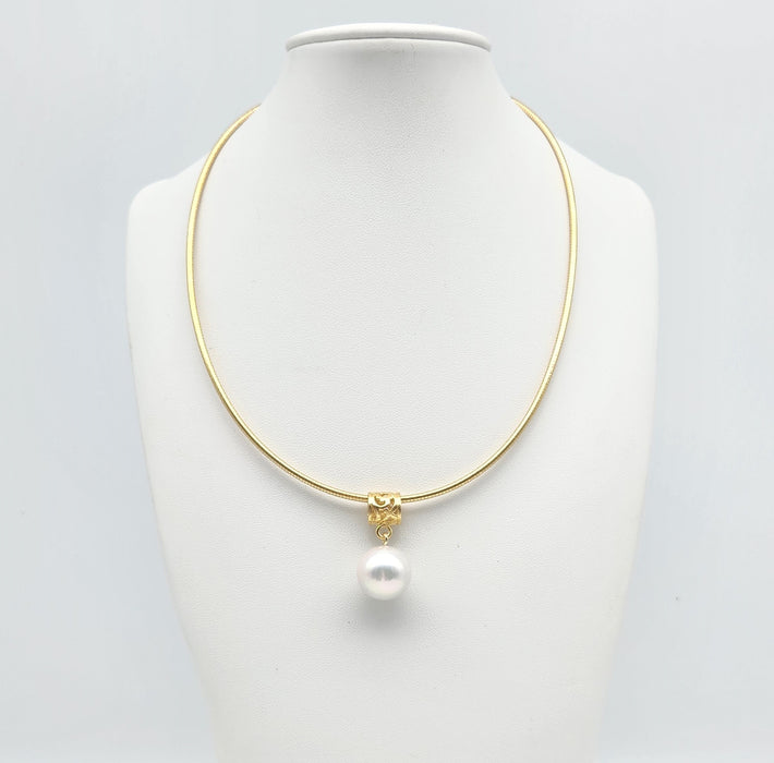 LARGE ROUND PEARL PENDANT