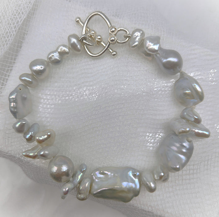 BAROQUE PEARL BRACELET
