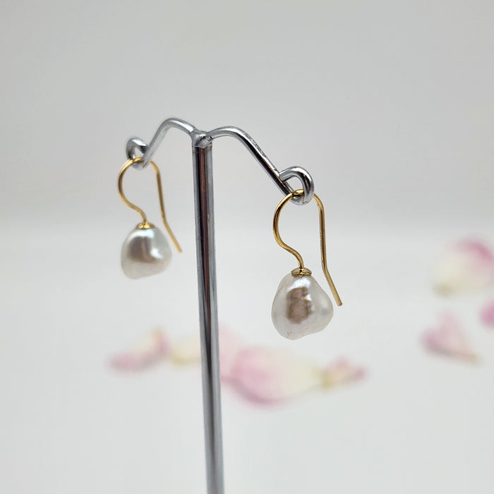 FRESHWATER KESHI PEARL HOOKS