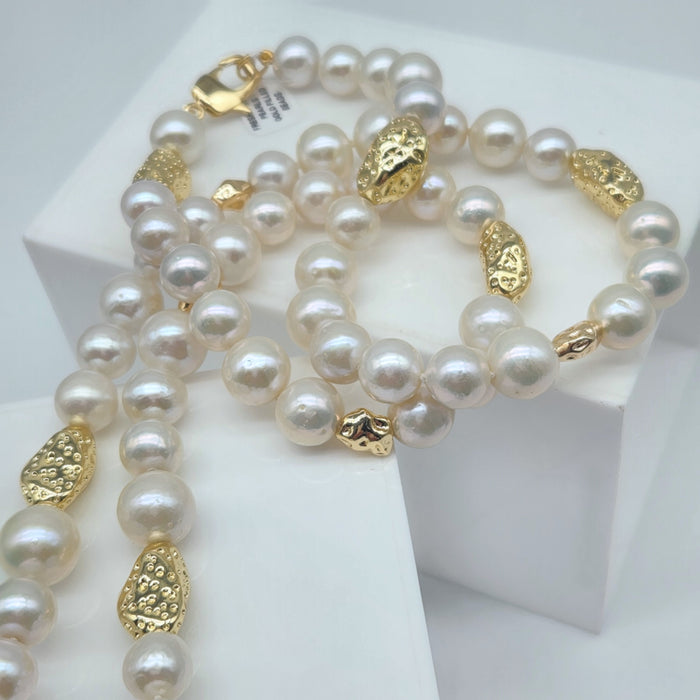 LONG 85cm FRESHWATER PEARL STRAND WITH GOLD TONE NUGGET BEADS