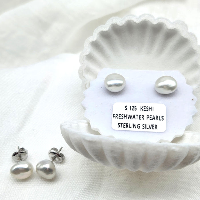 KESHI PEARL STUDS