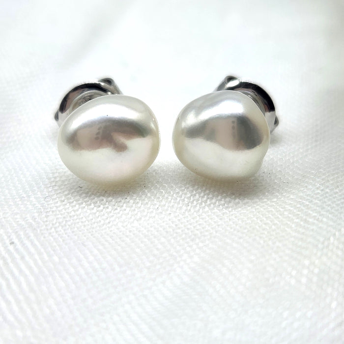 KESHI PEARL STUDS