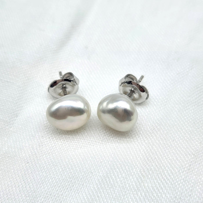 KESHI PEARL STUDS