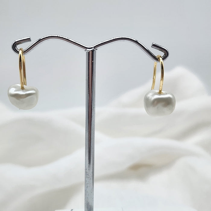 FRESHWATER KESHI PEARL HOOKS