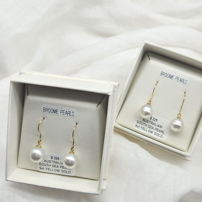 9ct YELLOW GOLD FRENCH HOOK WITH AUSTRALIAN SOUTH SEA PEARLS