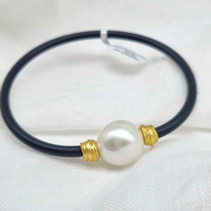 3mm NEOPRENE PEARL BANGLE WITH BURNISHED GOLD COLLARS