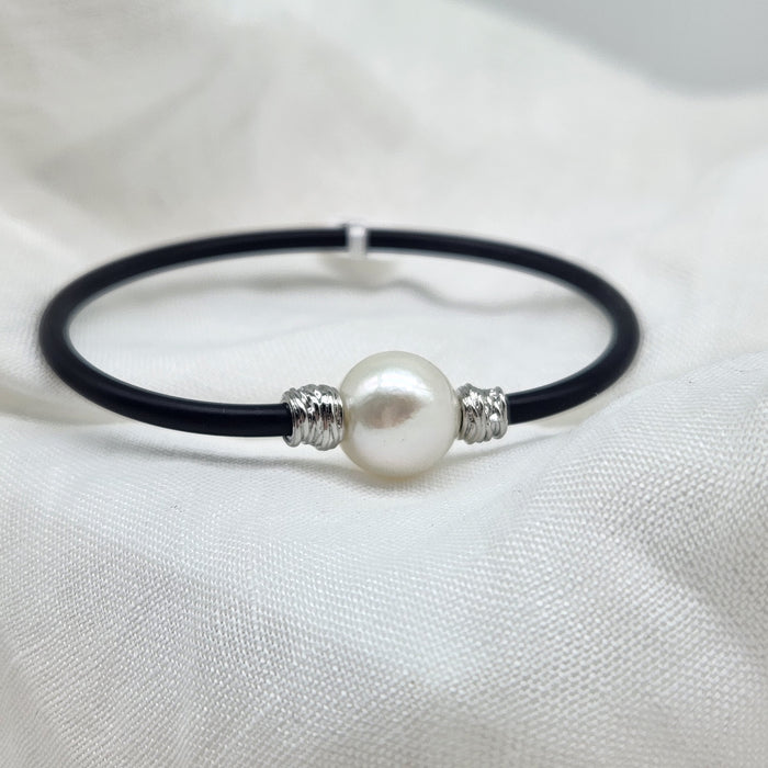 3mm NEOPRENE PEARL BANGLE