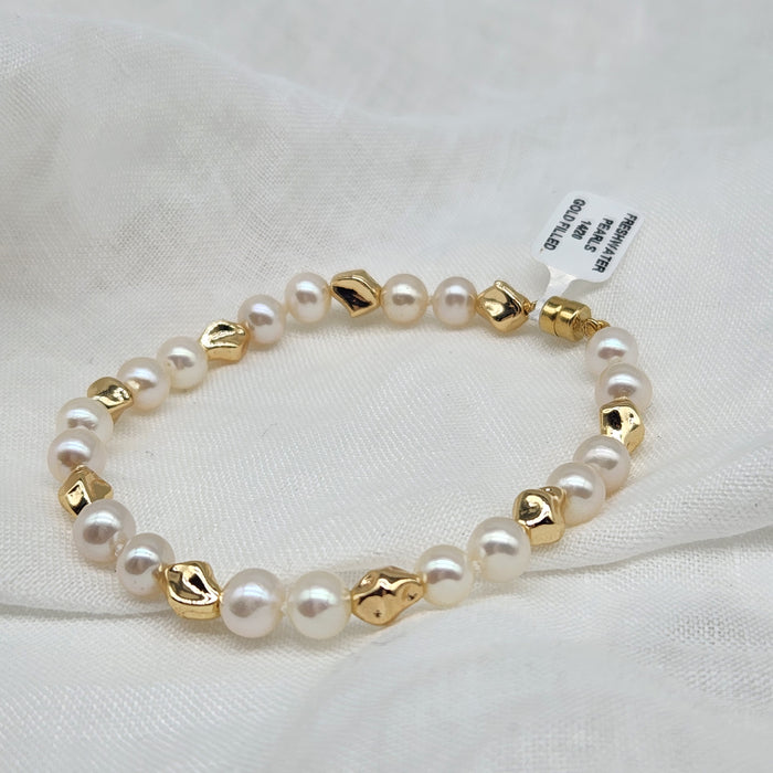 PEARL AND GOLD TONE NUGGET BRACELET