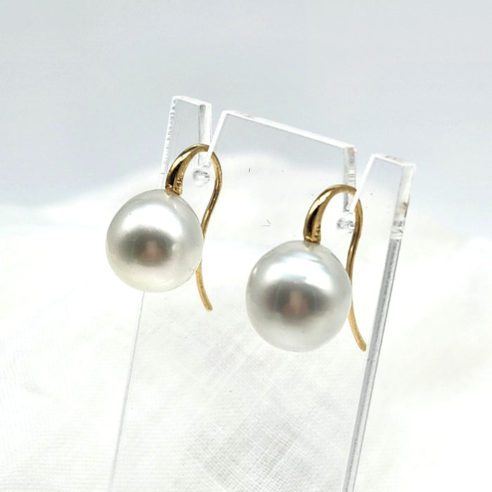 AUSTRALIAN SOUTH SEA PEARL HOOKS, 14ct YELLOW GOLD