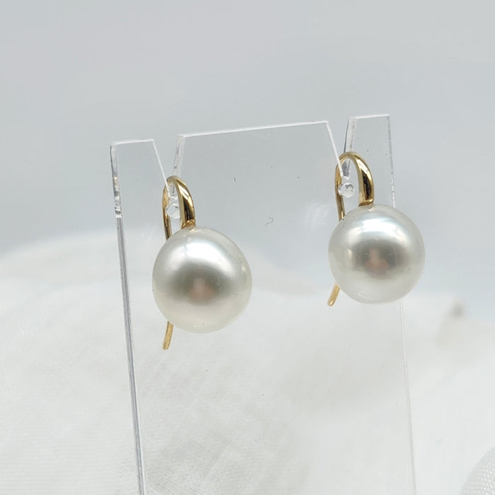 AUSTRALIAN SOUTH SEA PEARL HOOKS, 14ct YELLOW GOLD