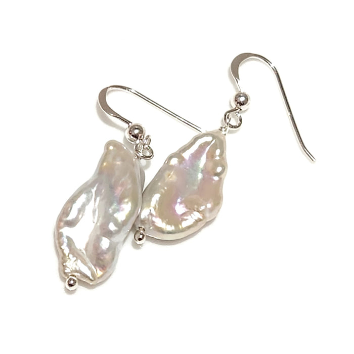 KESHI PEARL HOOKS