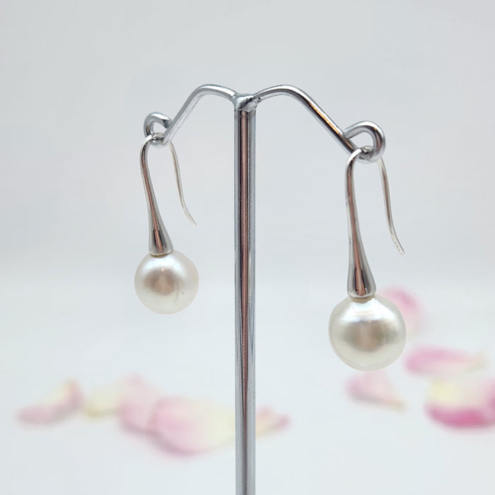 AUSTRALIAN SOUTH SEA PEARL TRUMPET HOOKS