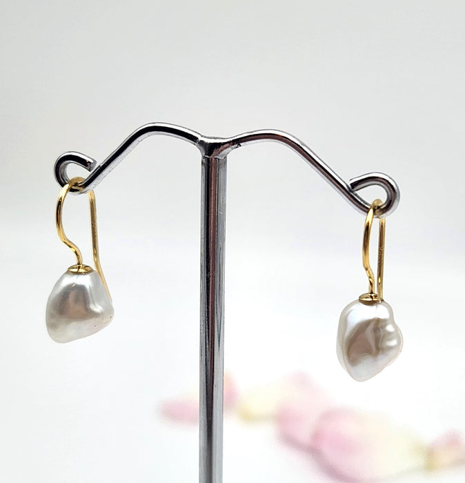 FRESHWATER KESHI PEARL HOOKS