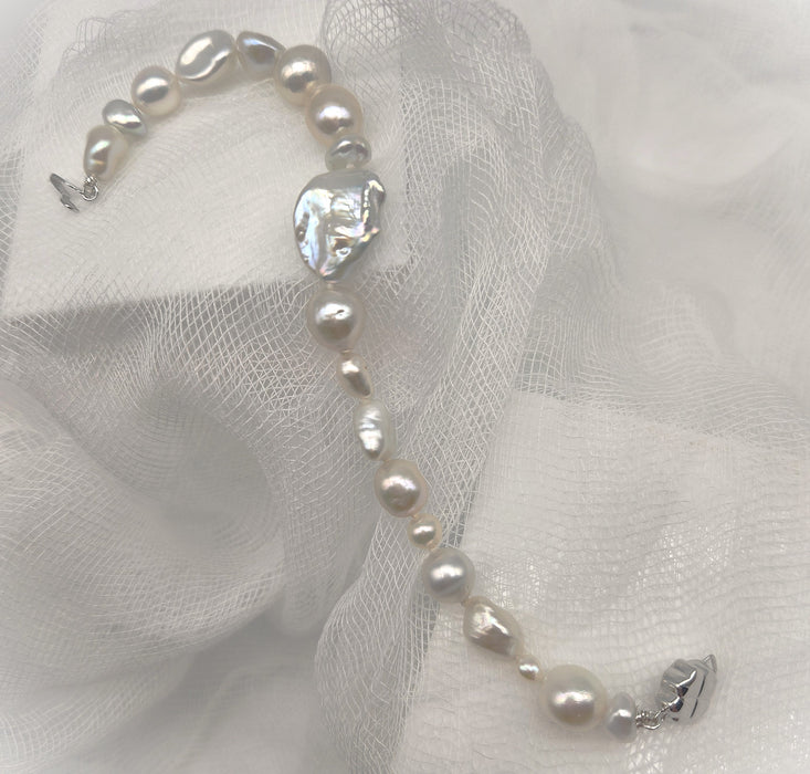 BAROQUE PEARL BRACELET