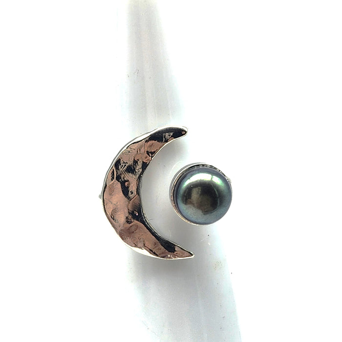 HALF MOON PEARL RING