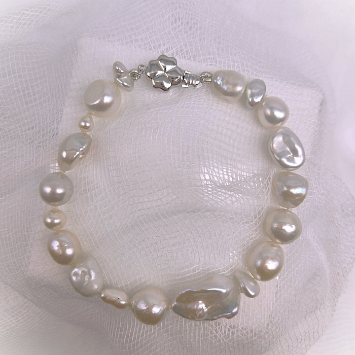 BAROQUE PEARL BRACELET